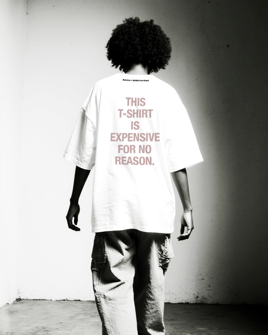 BASICS T-SHIRT